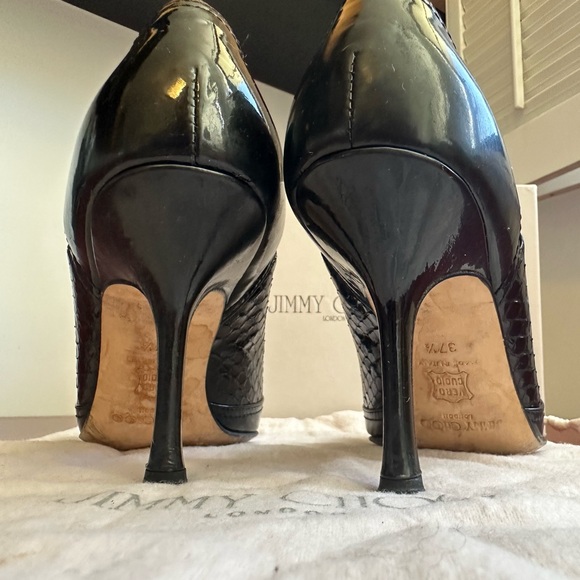 Size 37 1/2 Jimmy Choo Black Patent and Snakeskin Heels in Excellent condition! - Picture 5 of 8